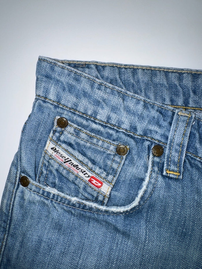 Diesel Vintage Y2K Straight Leg Jeans Size 29 Light Blue Made in Italy