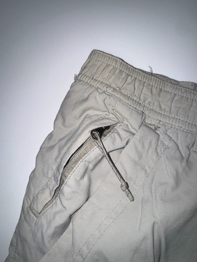 Columbia Titanium Cargo Shorts Vintage Y2K Grey Outdoor Hiking L Nylon