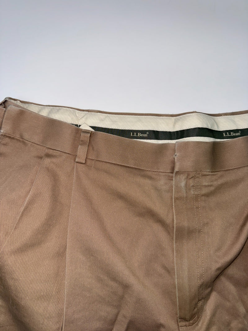 L.L.Bean Vintage Trousers Size 40 Brown Cotton Pleated Straight Leg