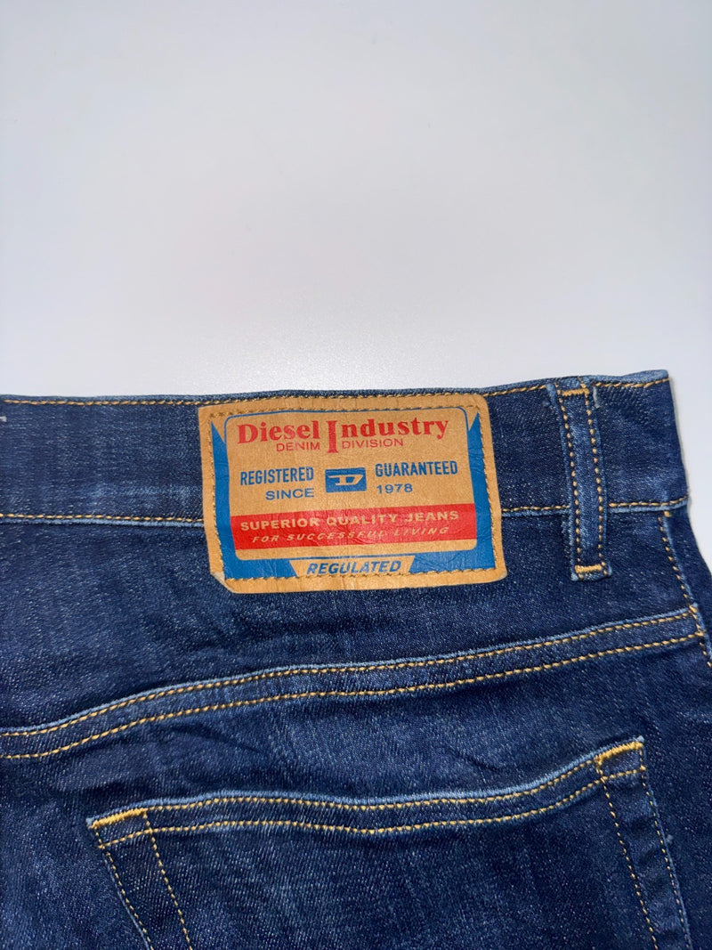 Diesel 2023 D-Finitive Regular Jeans Size 30 L32 Dark Blue