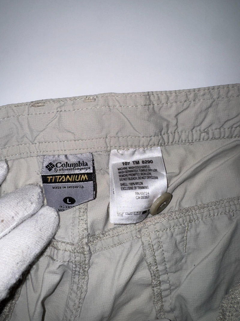 Columbia Titanium Cargo Shorts Vintage Y2K Grey Outdoor Hiking L Nylon